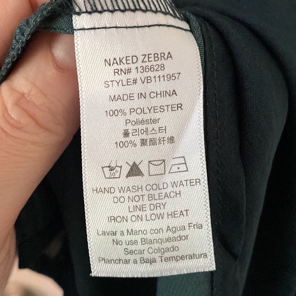 Stunning Deep Green Blouse - Picture 3 of 4